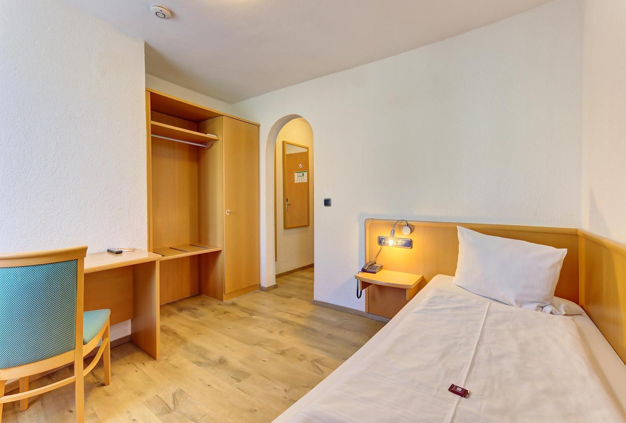 Hotel Post Weiden in der Oberpfalz Esterno foto