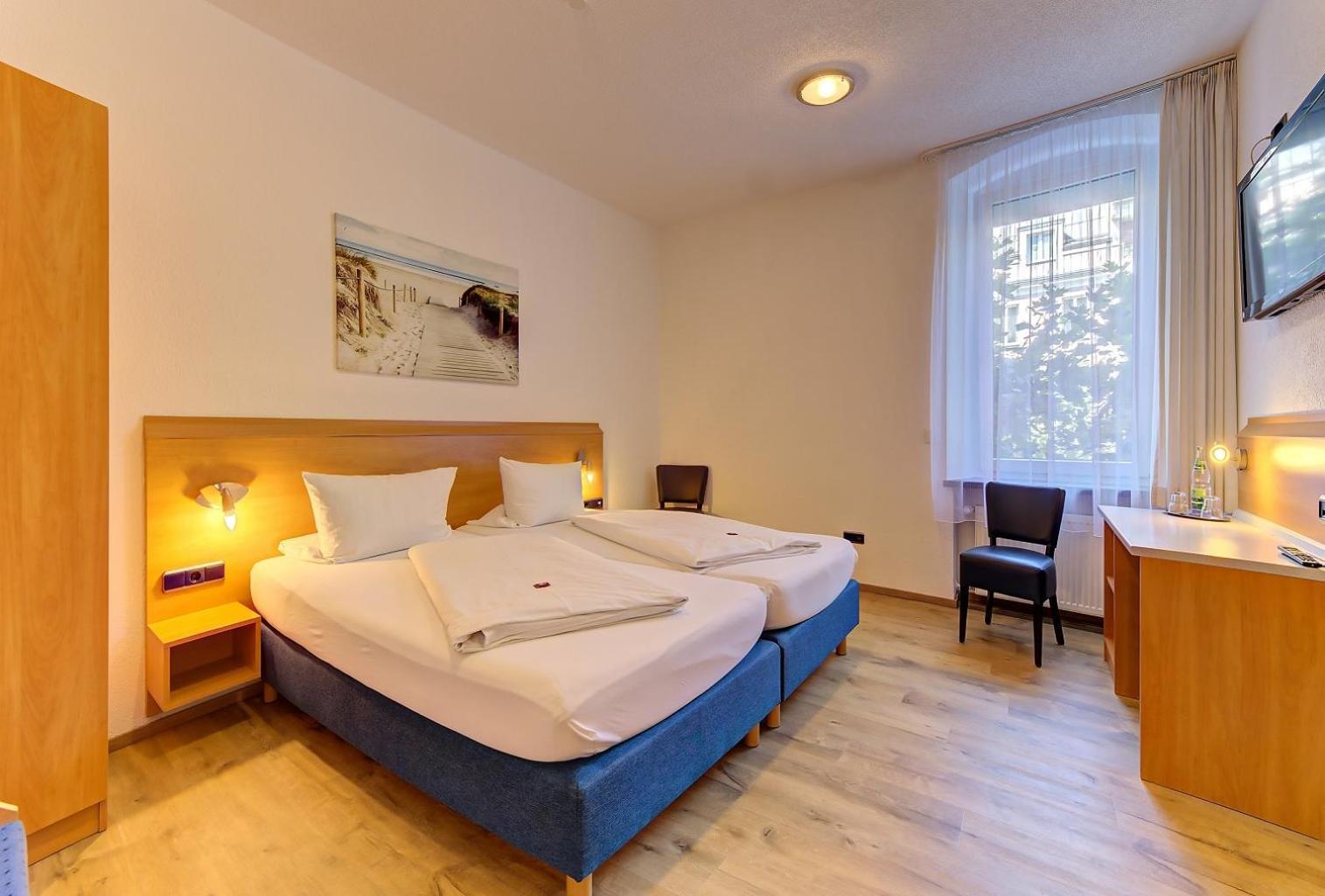 Hotel Post Weiden in der Oberpfalz Esterno foto