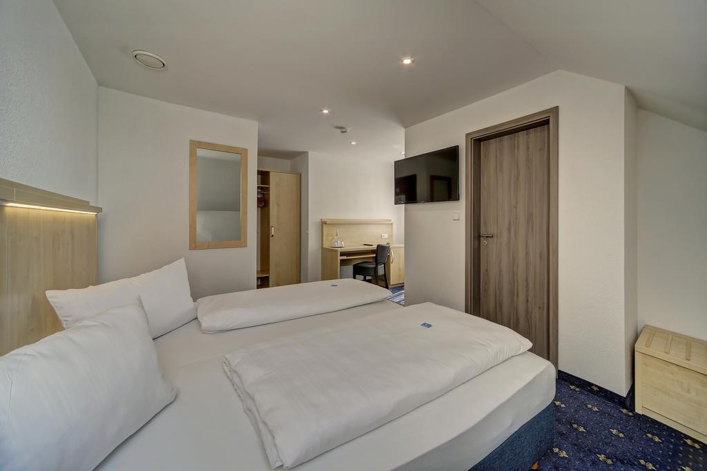 Hotel Post Weiden in der Oberpfalz Esterno foto