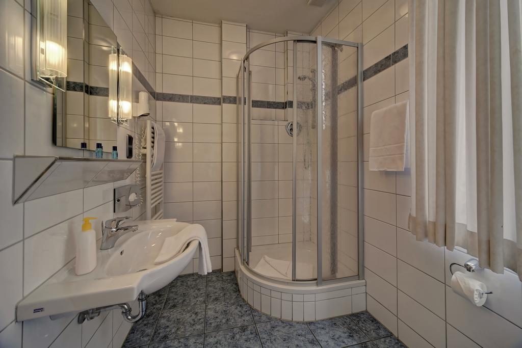 Hotel Post Weiden in der Oberpfalz Esterno foto