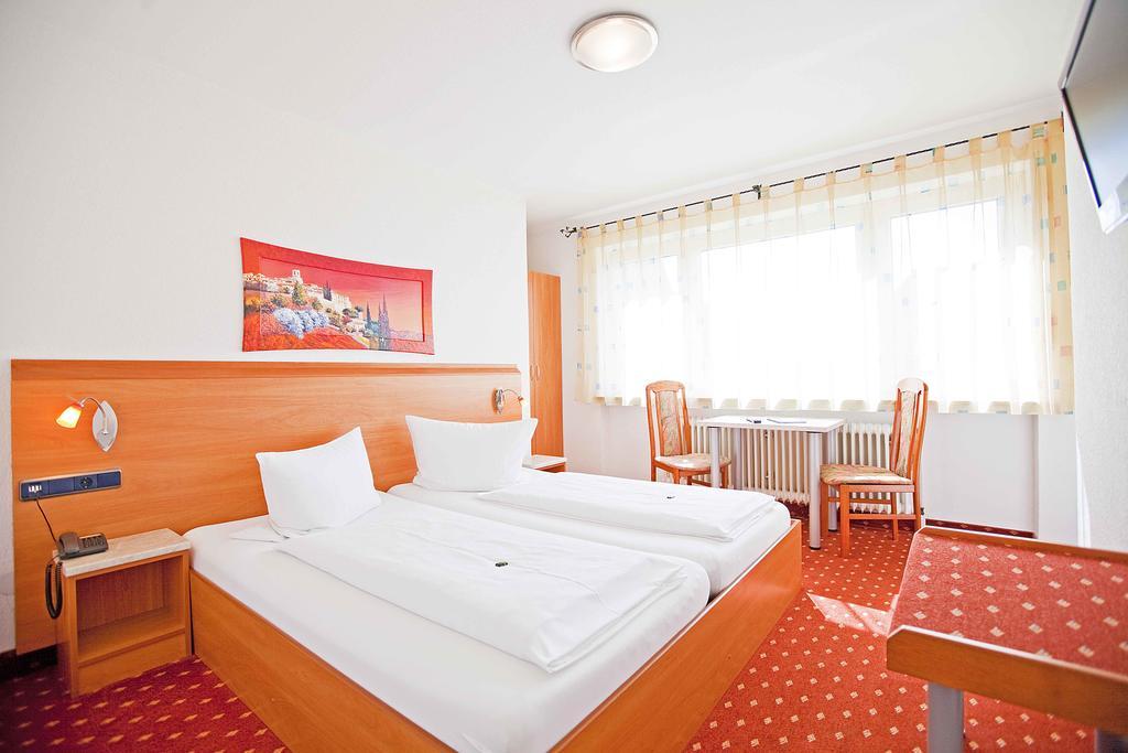 Hotel Post Weiden in der Oberpfalz Esterno foto