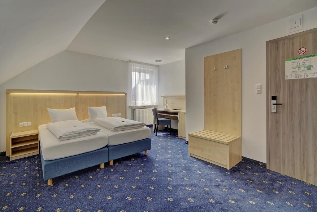 Hotel Post Weiden in der Oberpfalz Esterno foto