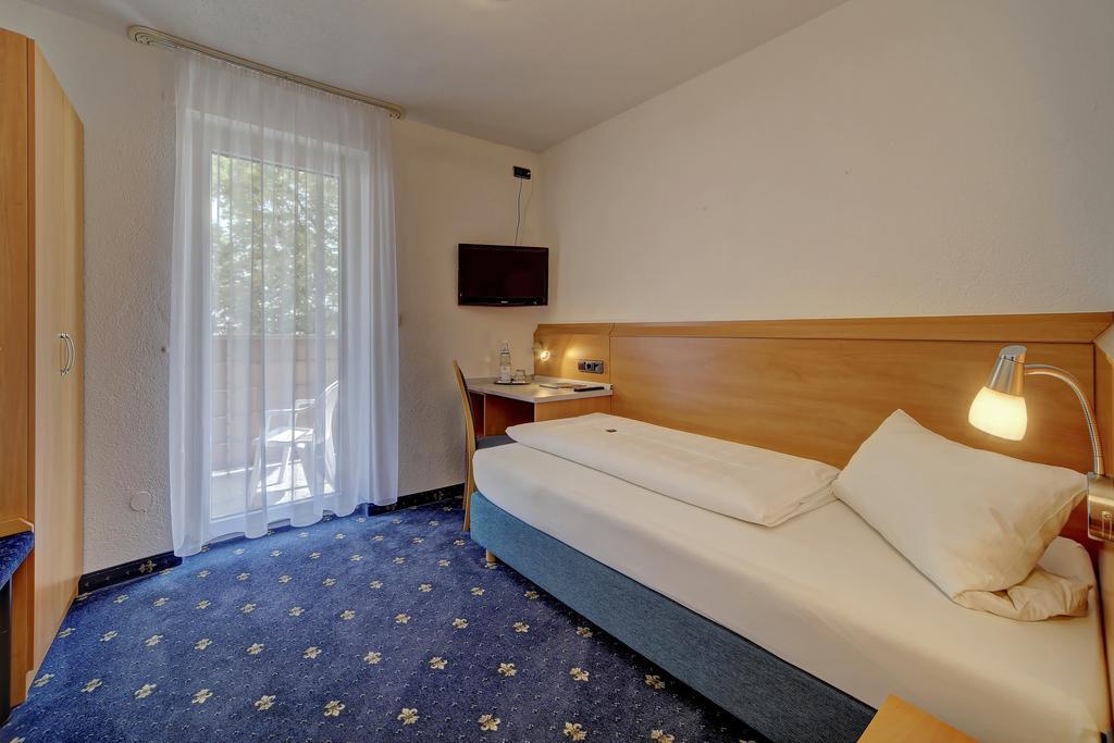 Hotel Post Weiden in der Oberpfalz Esterno foto