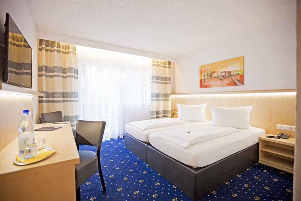 Hotel Post Weiden in der Oberpfalz Esterno foto
